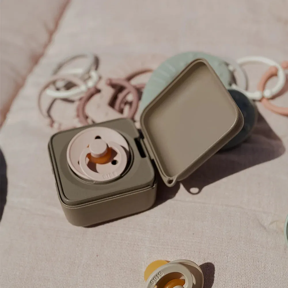 BIBS x Liberty, Pacifier Storage Box,Chamomile Lawn Woodchuck
