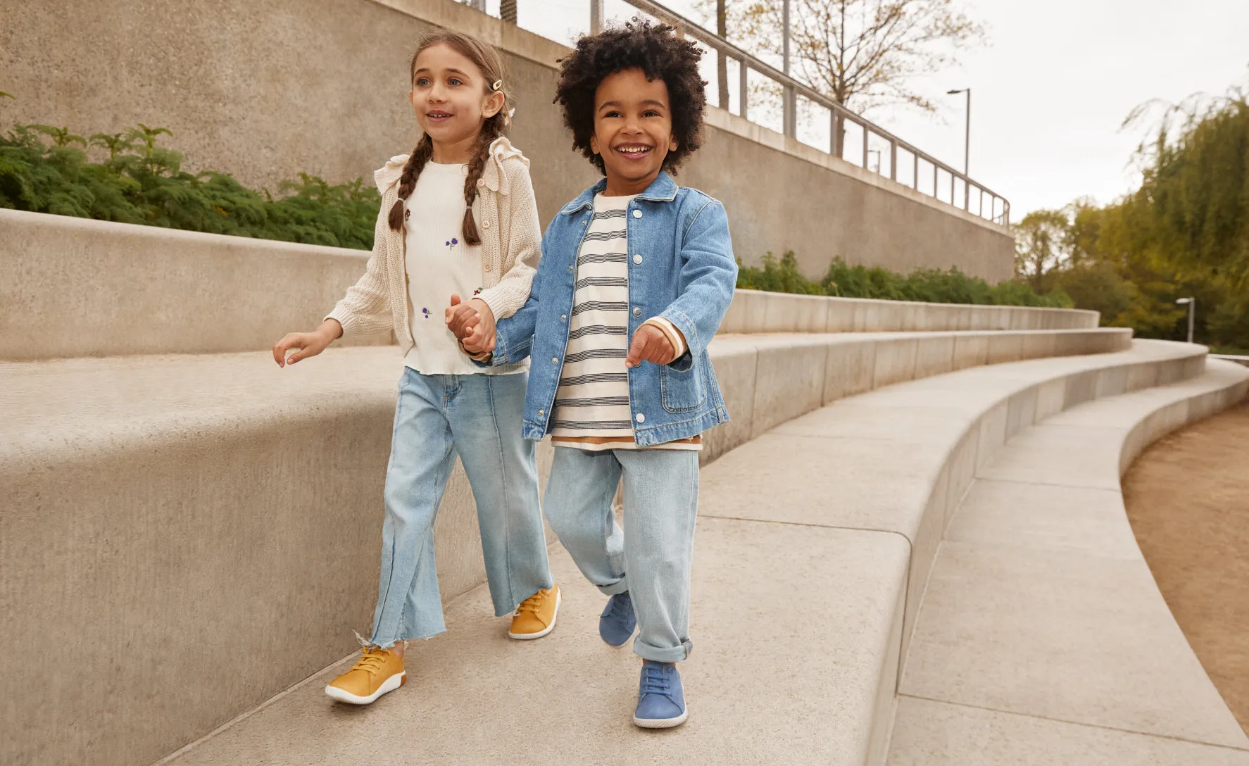 Big Kids' KNX Leather Sneaker  |  Martini Olive/Evening Primrose
