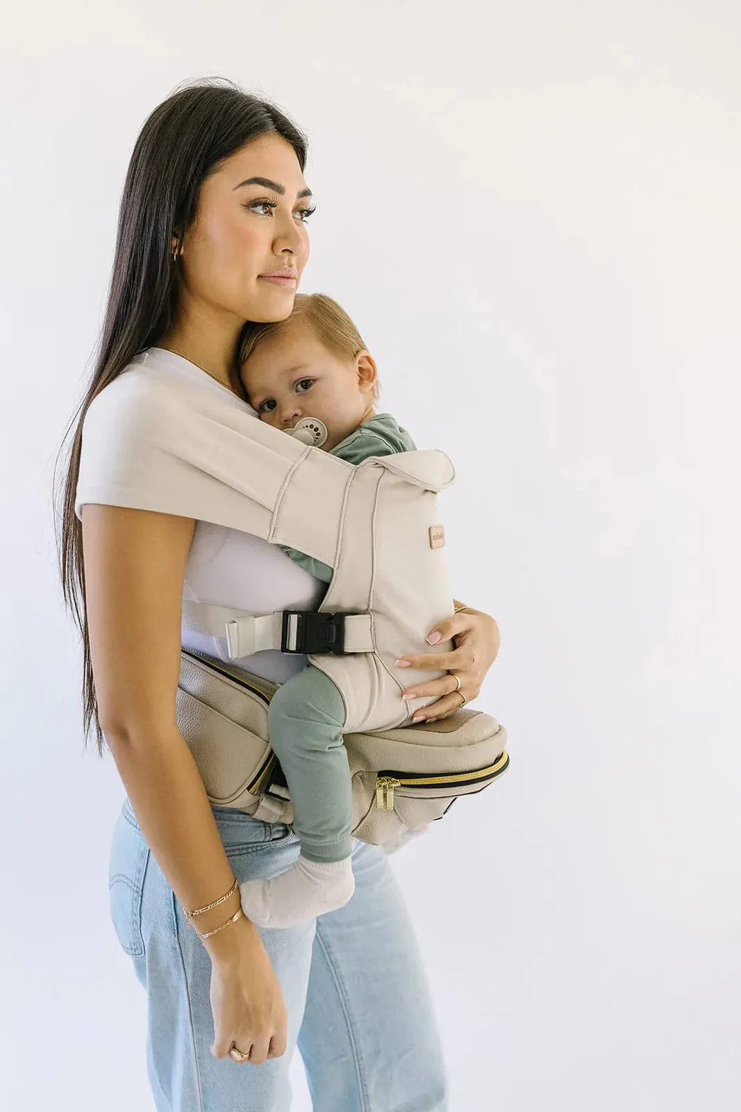 Carrier Snug Attachment