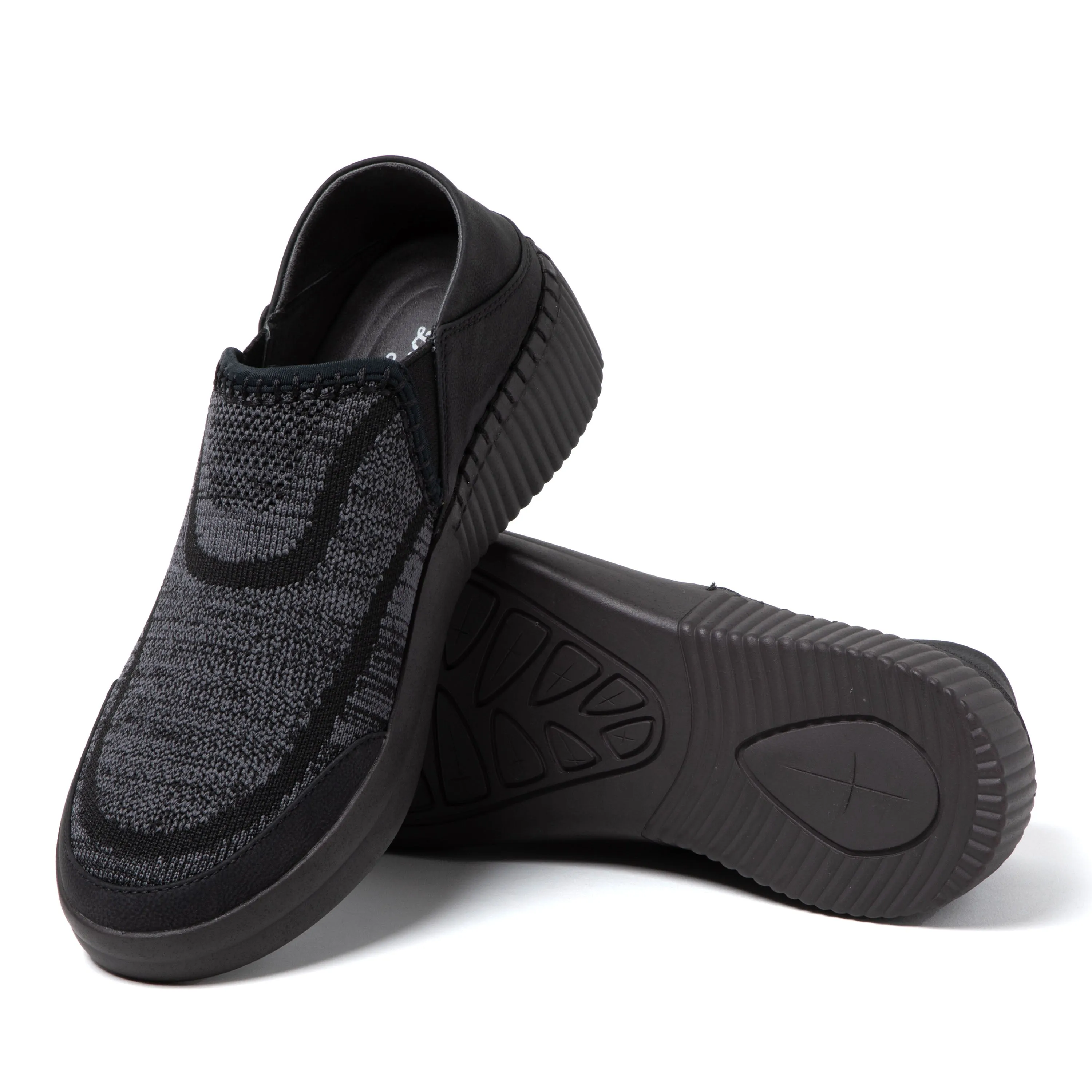 Dearfoams Women's Lee Knit Twin Gore Sneaker