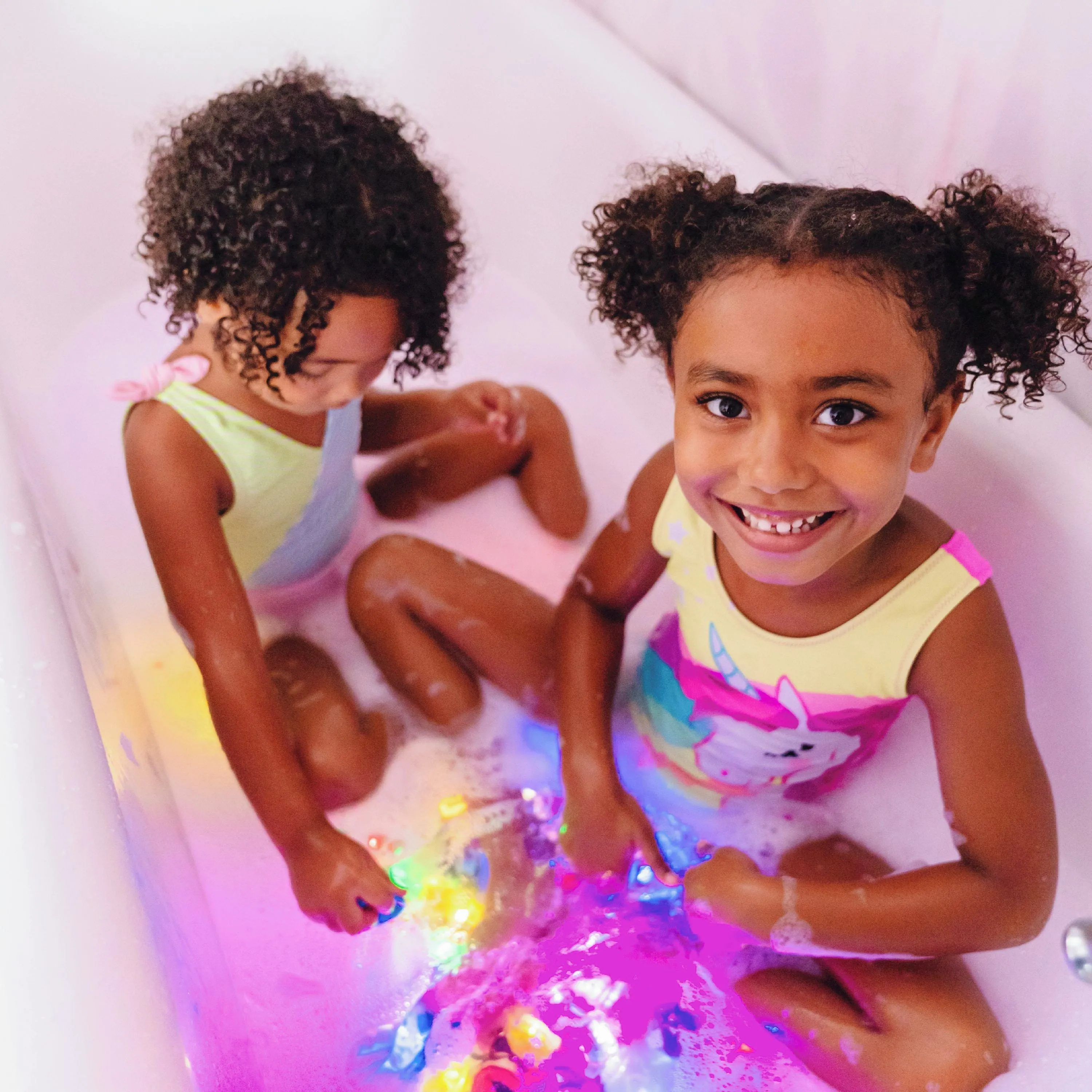 Glo Pals Light up Sensory Cubes - 4 Pack