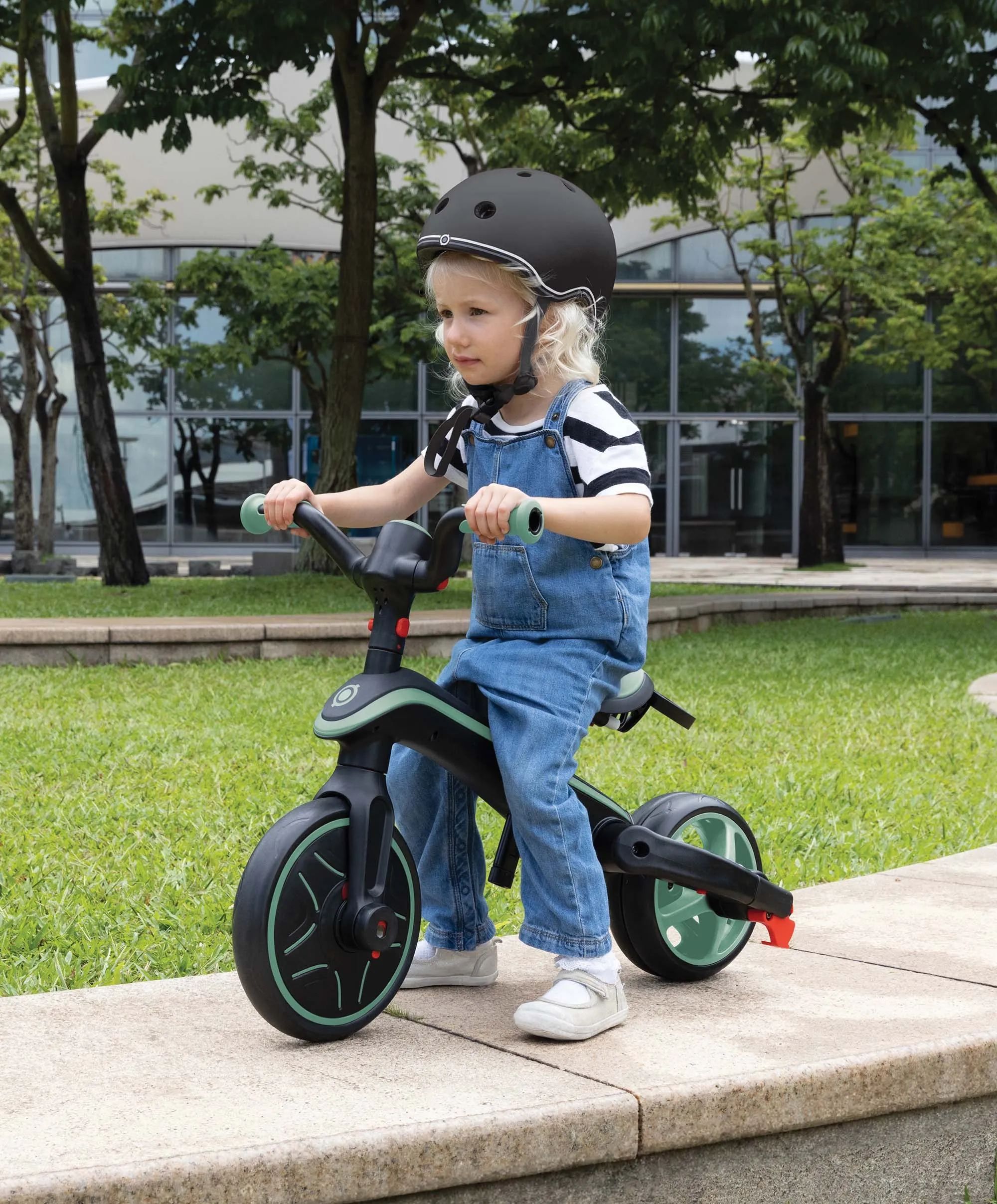 Globber Explorer Foldable 4-in-1 Trike - Olive