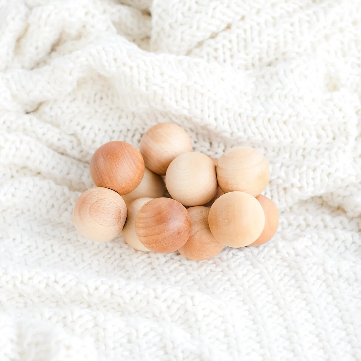Grimm's natural beads grasper