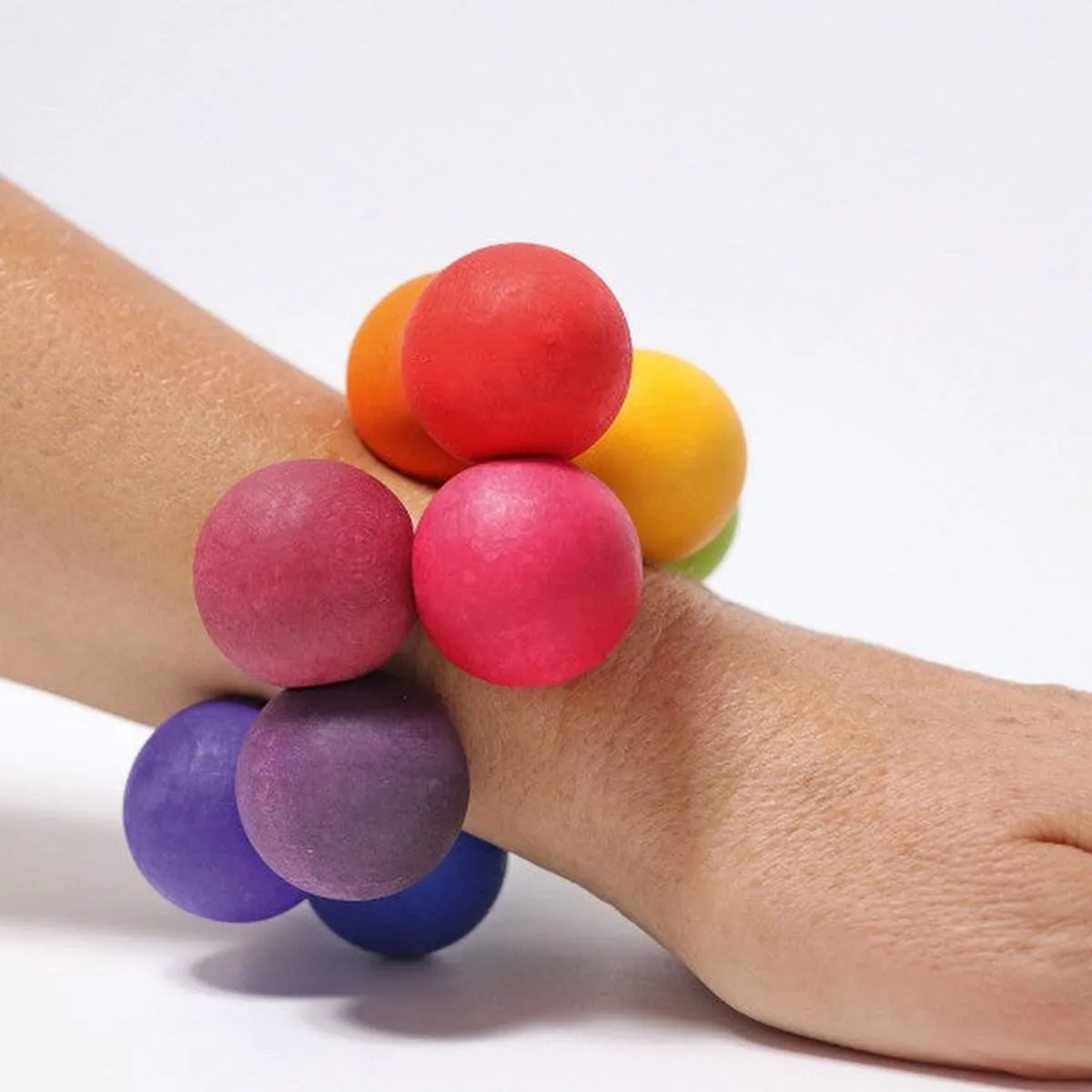 Grimm's rainbow beads grasper
