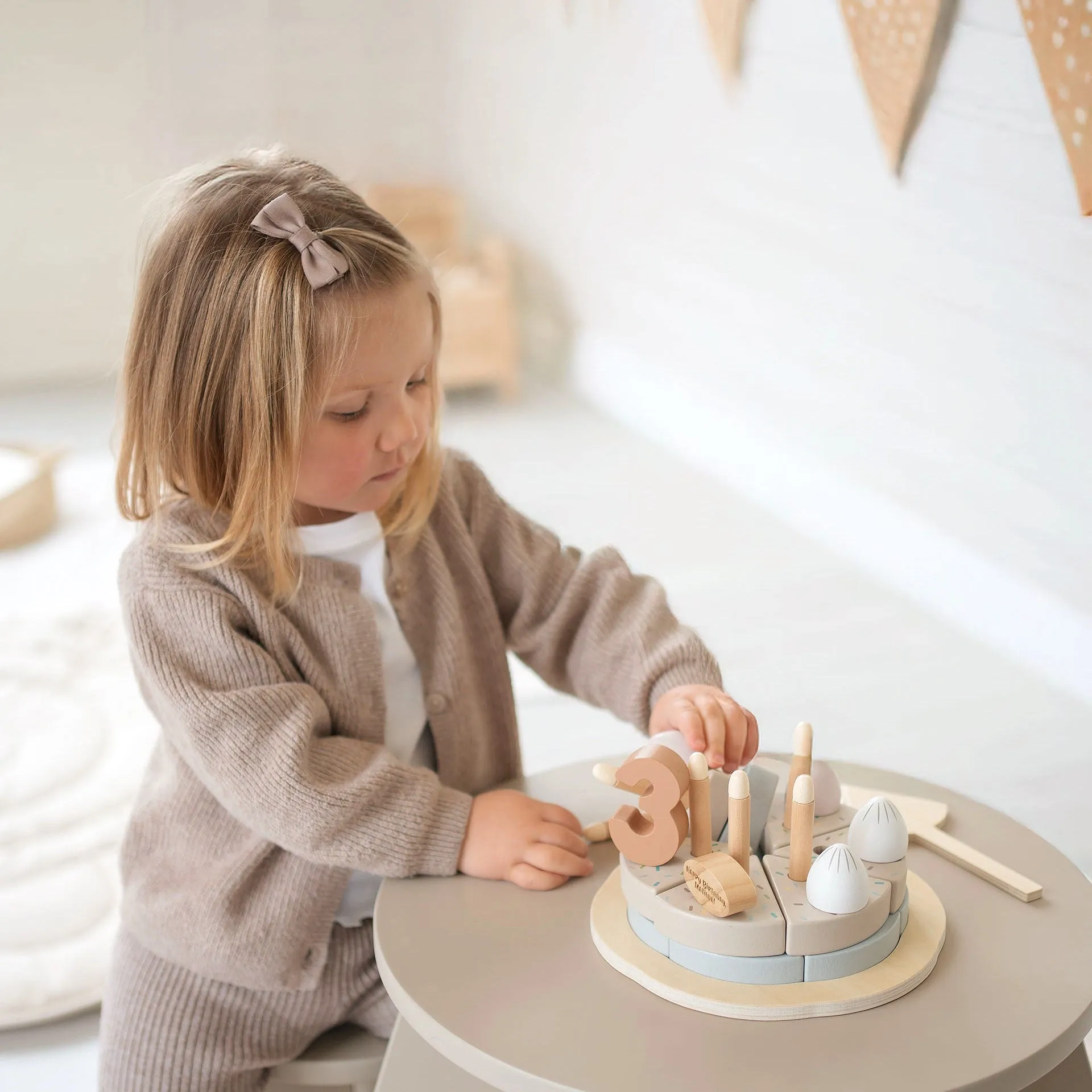 JBØRN Personalised Wooden Birthday Cake