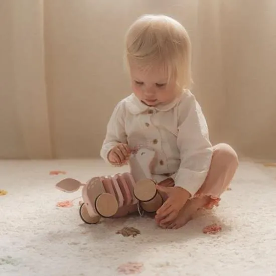 Little Dutch, Pull-Along Wiggle Deer
