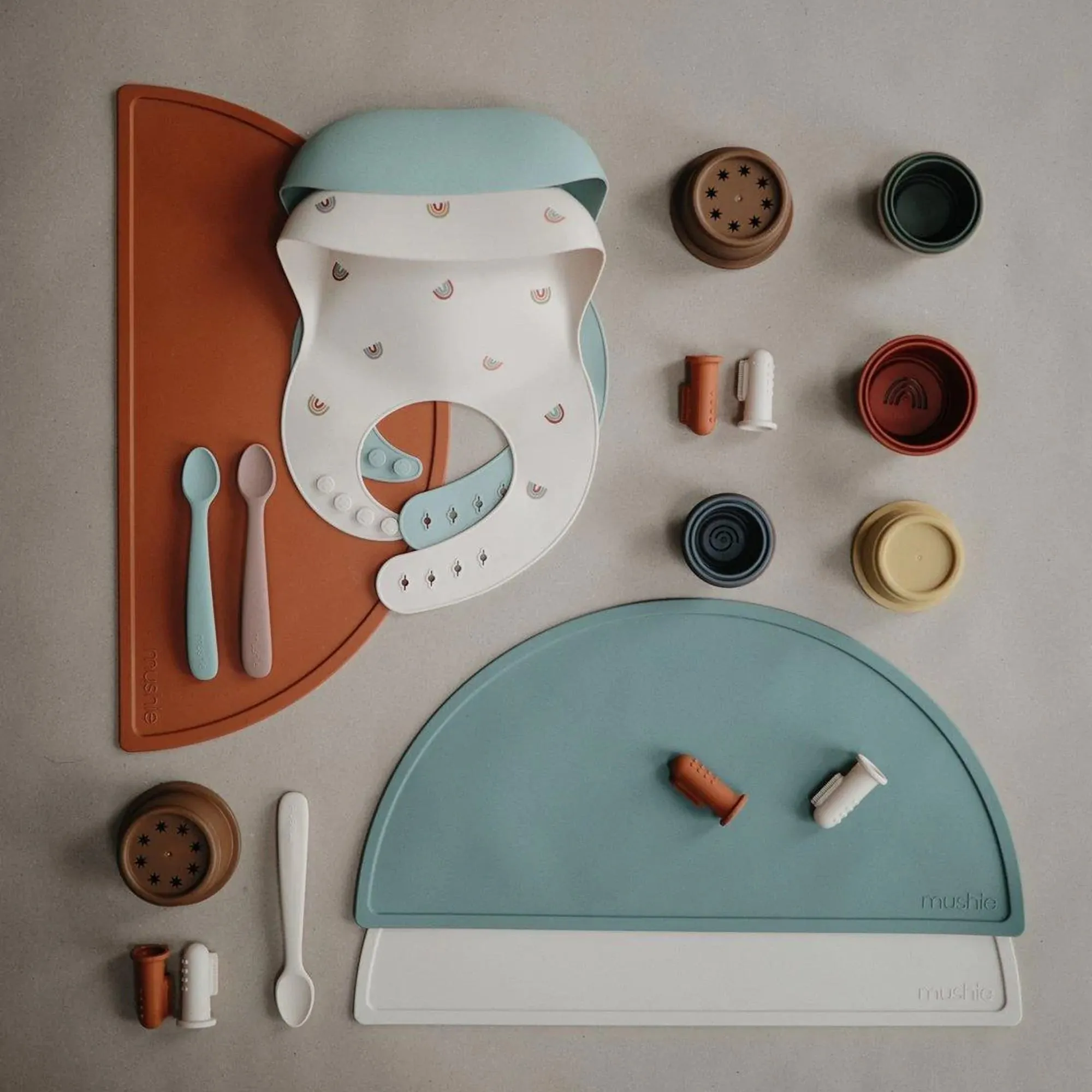 MUSHIE Silicone Place Mat - Cambridge Blue