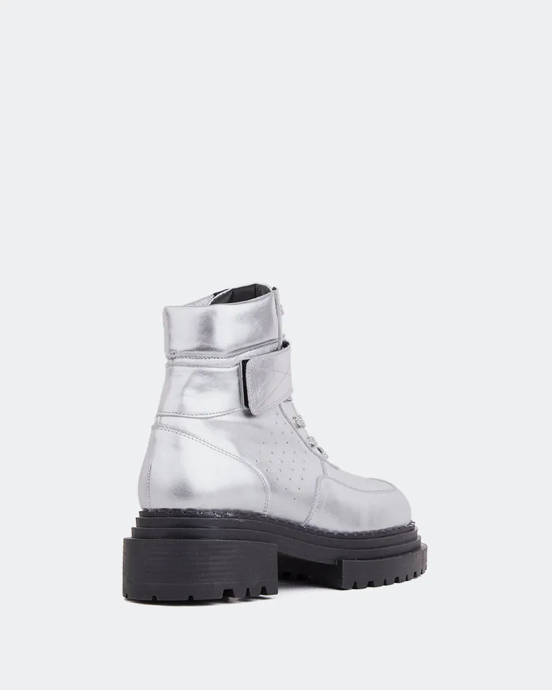 Peline Silver Leather