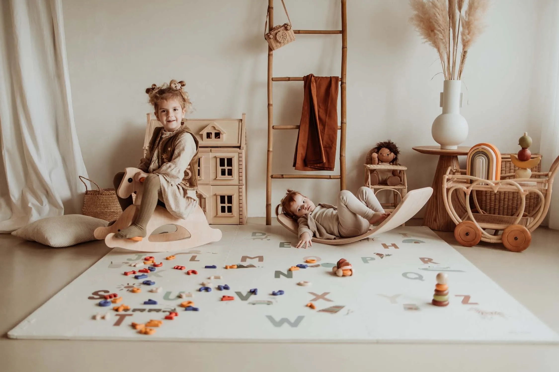 Reversible Playmat & Storage Box EEVAA