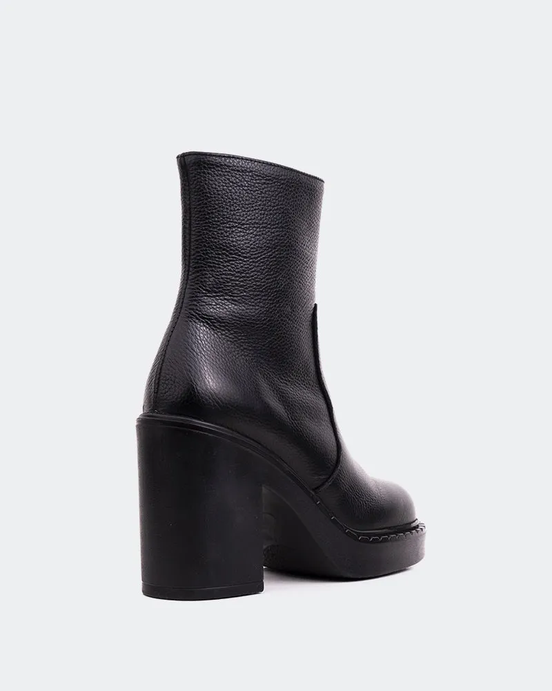 Shivers Black Leather